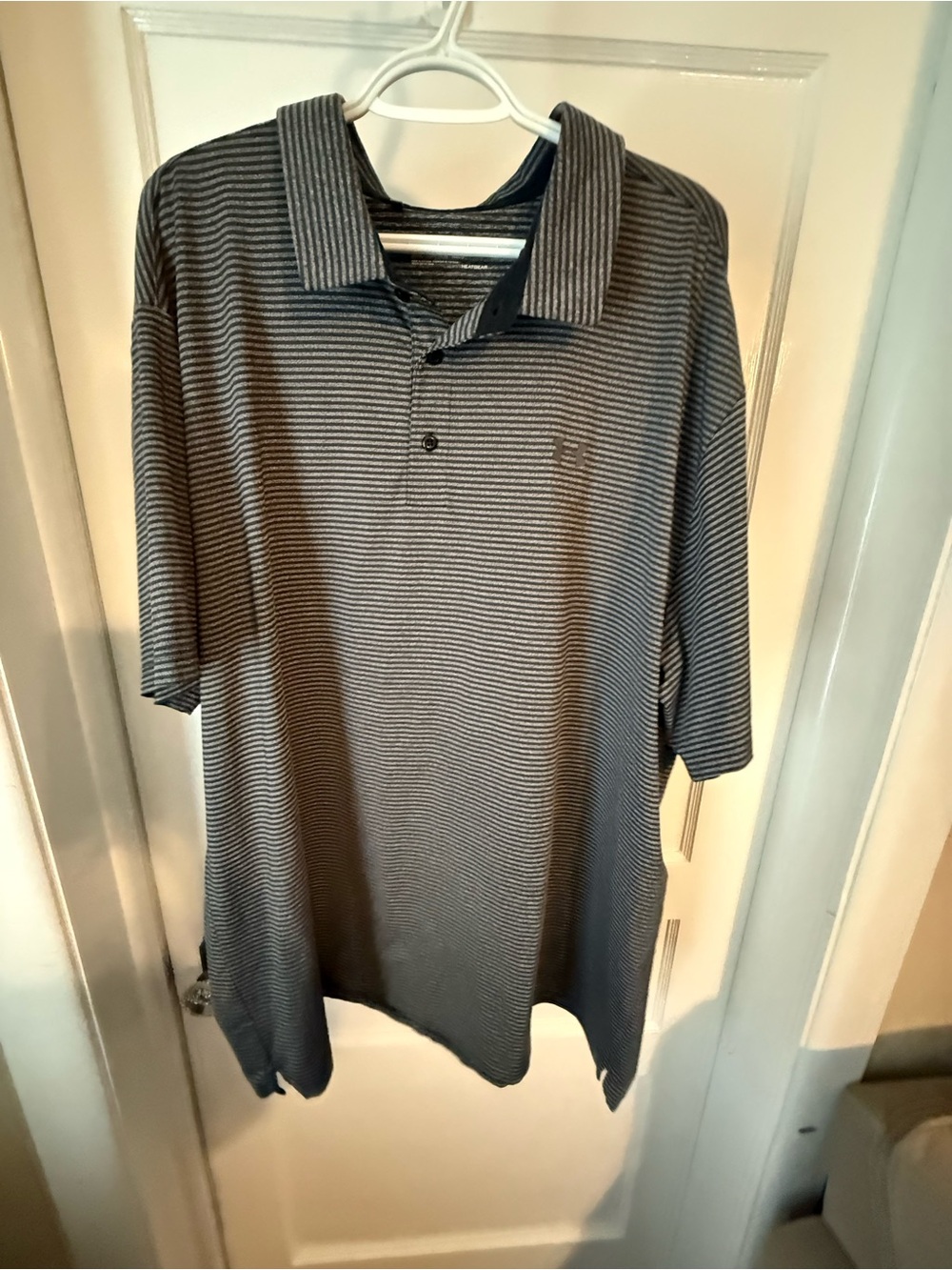 Men's Under Armour Gray Striped Polo Shirt - Classic Comfort